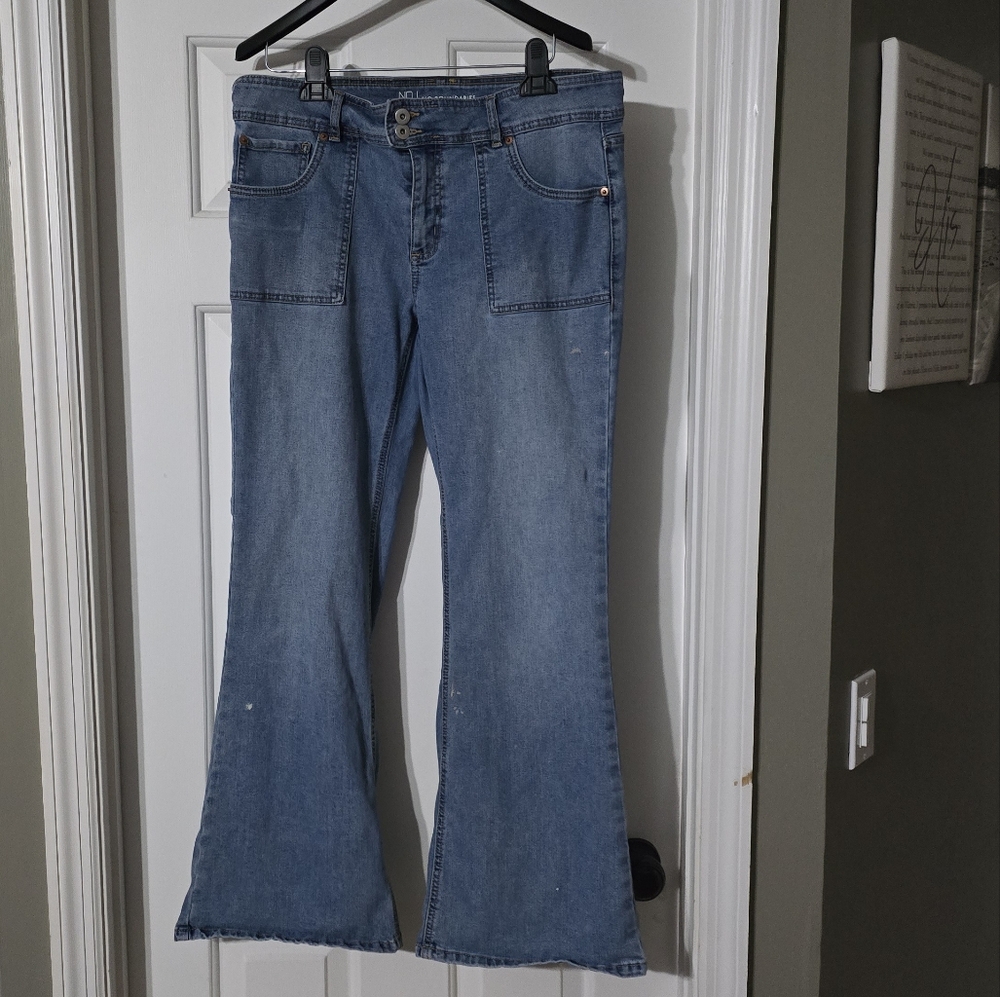 No Boundaries Light Blue Jeans